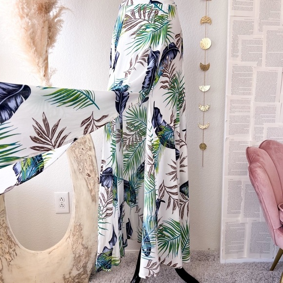 AAKAA Leaf Print Crop Top and Maxi Skirt Two Piece Set - Picture 12 of 16
